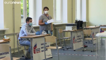 بدء استفتاء حول الدستور في روسيا قد يسمح لبوتين بالبقاء في السلطة حتى 2036