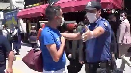 Sigara içmek için maskesini indirdi polis ceza kesti: Bence gereksiz bir cezaydı