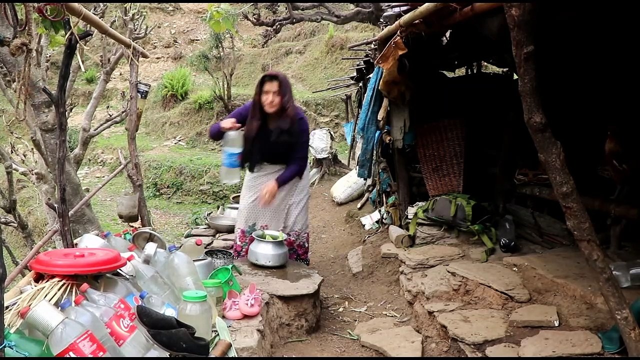 Lockdown काे बेला बाजे बुजे काे  गाेठकाे बसाई