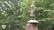À New Haven, dans le Connecticut, une statue de Christophe Colomb a été enlevé