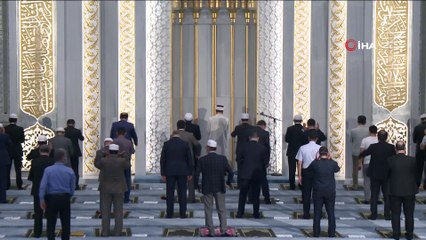 Diyanet İşleri Başkanı Erbaş sabah namazını kıldırdı