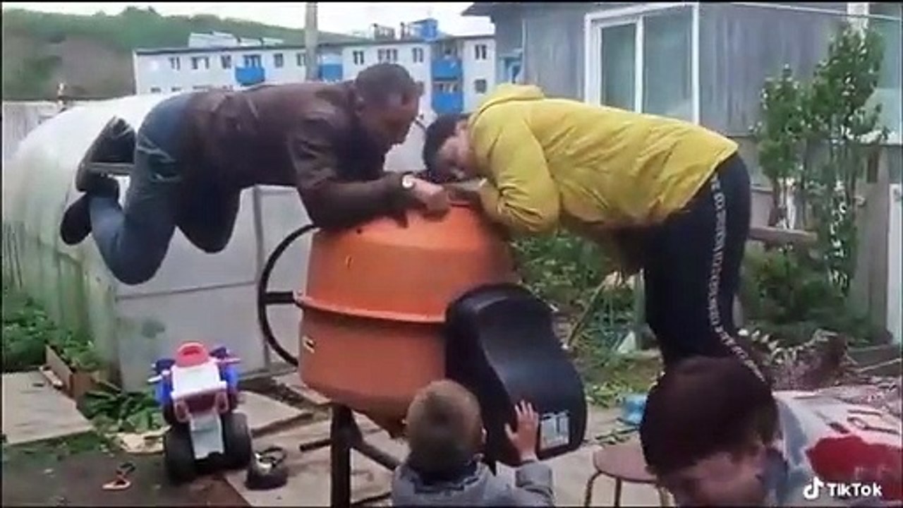 Toupie avec une bétonnière