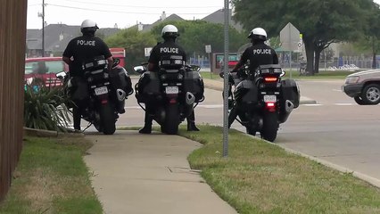 Police Motorcycle Gang Being Sneaky ( 720 X 720 )