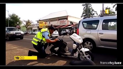 Moto fail funny 2016 ( 720 X 720 )