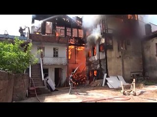 Tarihi binayı yaktı! Savunması şok etti