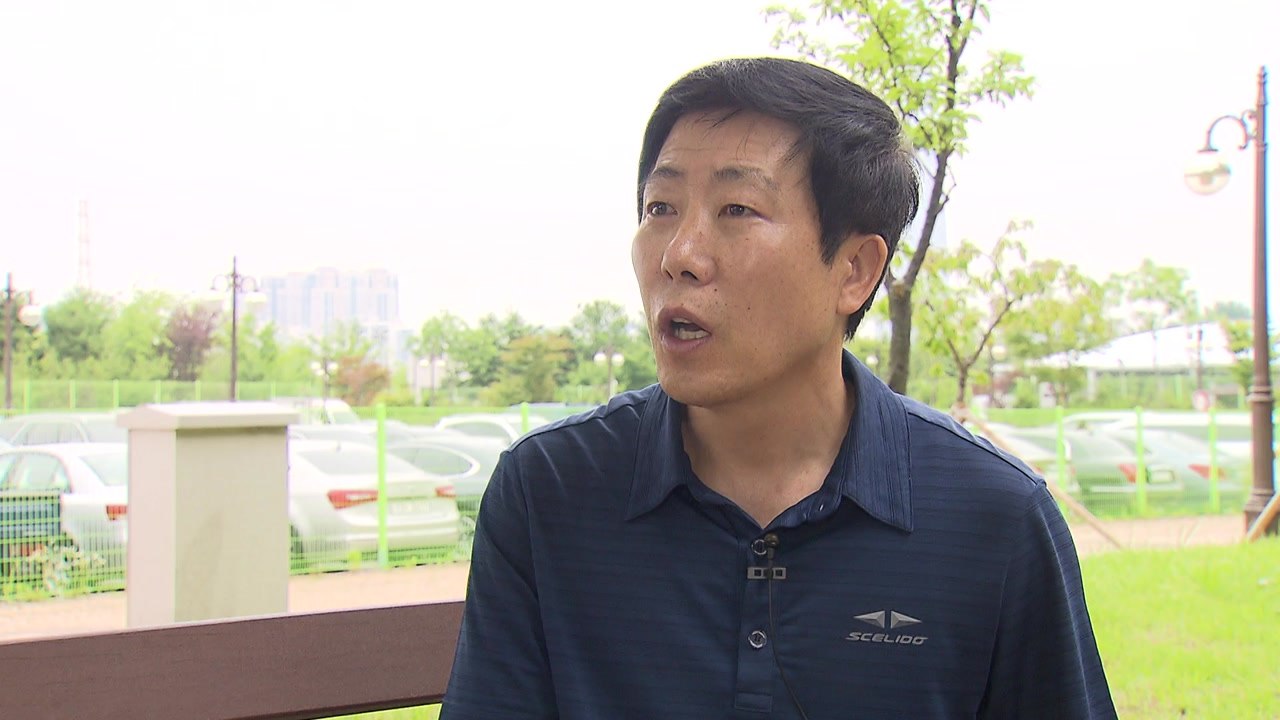 '취재진 폭행 논란' 박상학 대표, 한밤중 집 찾아온 SBS 취재진 고소 / YTN