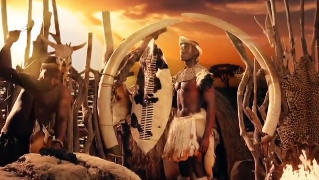 Avant que nous venions dans ce pays, nous étions des rois et des reines, jamais des singes.Il y avaient des empires en Afrique appelés Kush. (Nas - I CAN)