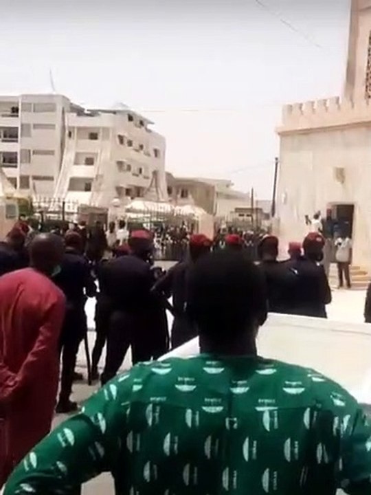 Les images de la prière mortuaire de Serigne Pape Malick Sy à la Zawiya Serigne Babacar Sy