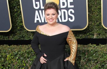 Kelly Clarkson: People are trained to keep going despite struggles