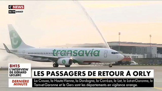 Regardez le water salute qui a marqué ce matin à 6h20 le décollage du premier avion depuis l'aéroport d'Orly après 3 mois de fermeture