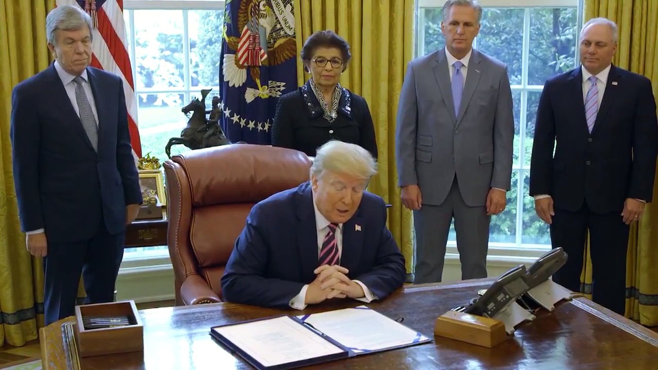 Gobierno de Trump pide al Supremo anular el Obamacare en plena pandemia