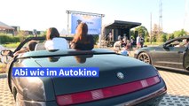 Abi-Zeugnis wie im Autokino