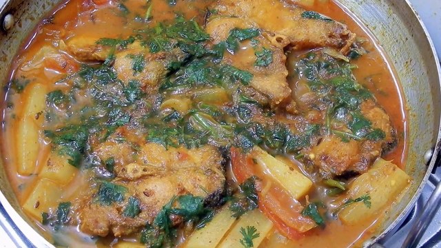 Mula with fish curry// যারা মোল্লা খেতে চান না তাদের জন্য এই রেসিপি। মুলা দিয়ে মাছের ঝোল। Radish with fish bengali style