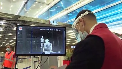 Réouverture d'Orly: un sentiment de "liberté" pour les passagers du premier vol