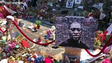 Un mois après, le souvenir de George Floyd et la colère contre la police
