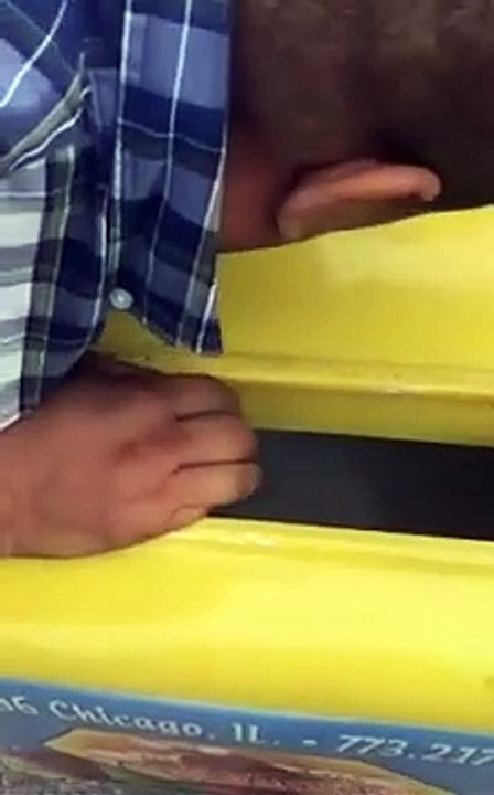 Família compra todos os gelados a vendedor de 70 anos para ele ir para casa mais cedo