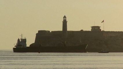Dust from Sahara Desert turns sky brown in Havana