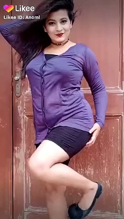 tiktok girl dance
