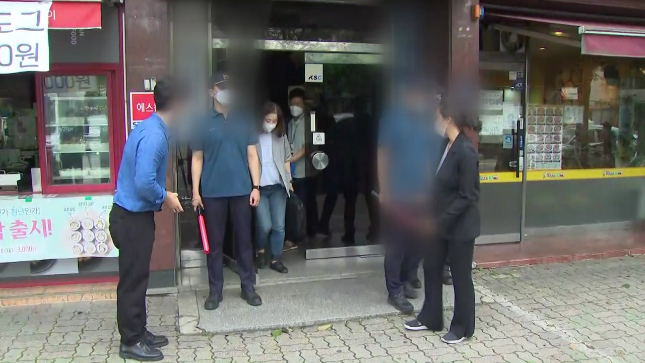 경찰, '대북전단 살포' 탈북민단체 2곳·박상학 대표 압수수색 / YTN