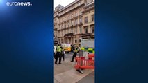 Ataque com faca mata três pessoas e fere outras seis em Glasgow