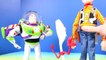 Toy Story 4 Benson tries to eat Forky ! Interactive Woody Buzz Lightyear Forky Dream