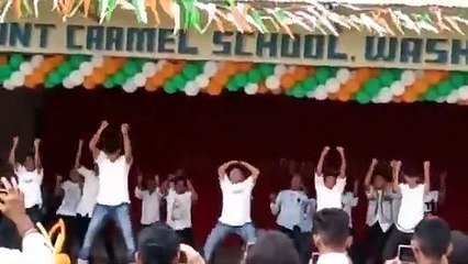 Mount Carmel School -INDEPENDENCE DAY -DANCE on bezubaan kab se