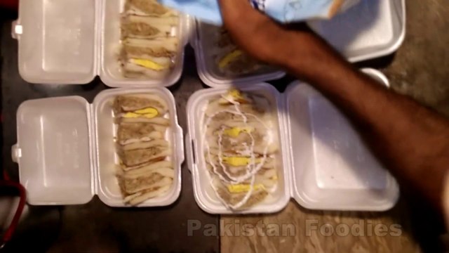 Bismillah Sandwich | Best Sandwich | Lahore Street Food | Pakistan Foodies