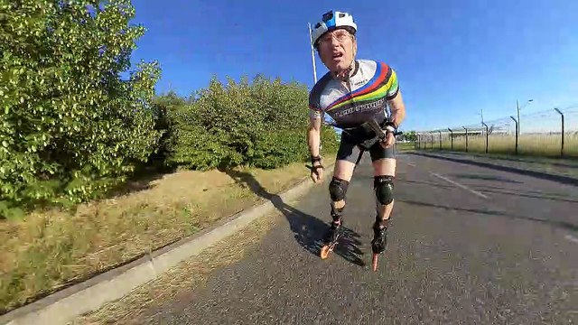 Roller sur la piste cyclable Airbus, Musée de l'aviation
