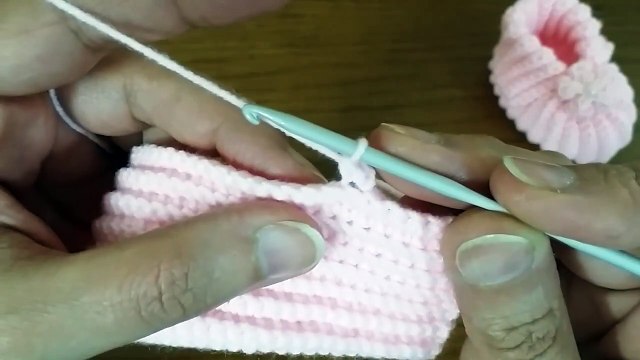 كروشيه لكلوك - حذاء -سليبر -هاف بوت للبيبى _ Crochet Baby booties-baby shoes