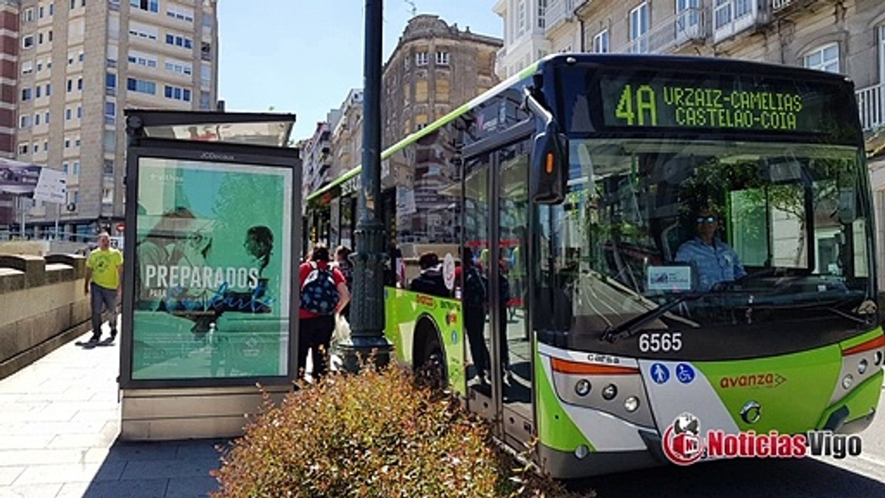 A partir deste luns xa se poderá acceder pola porta dianteira dos Vitrasas