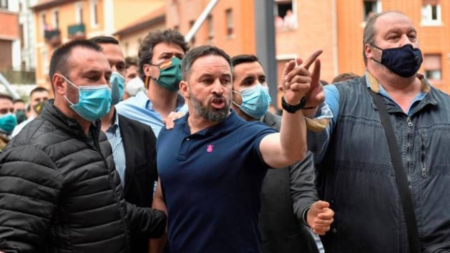 Santiago Abascal planta cara a los proetarras de Bildu: Sois los hijos de los que han acabado con la vida de miles de vascos