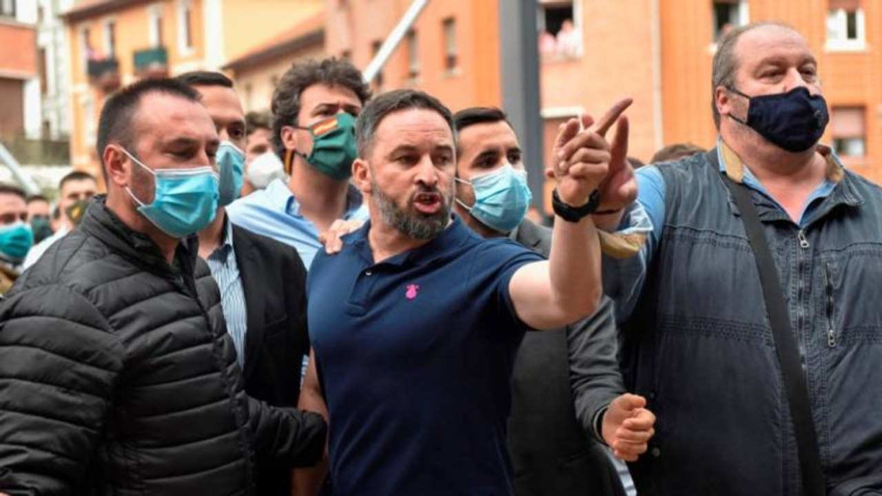 Santiago Abascal planta cara a los proetarras de Bildu: "Sois los hijos de los que han acabado con la vida de miles de vascos"