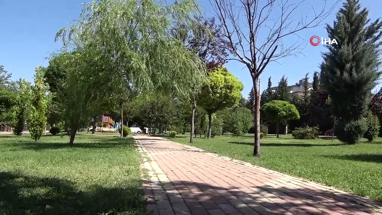 Elazığ kısıtlamaya uydu, sokak ve parklar sessiz kaldı