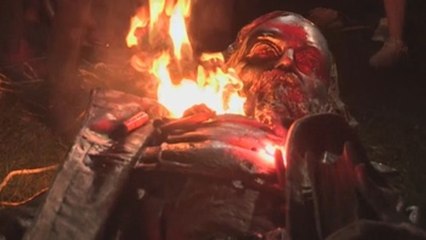 Trump firma una orden que castiga con hasta 10 años de prisión a quien ataque monumentos