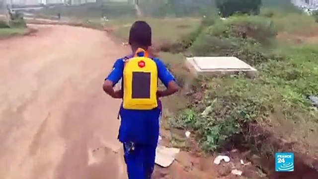 [INSPIRATION] UN JEUNE IVOIRIEN INVENTE UN CARTABLE SOLAIRE POUR LES ÉCOLIERS DES ZONES RURALESPour lire l'article : negronews.fr/2016/09/07/inspiration-un-jeune-ivoirien-invente-un-cartable-solaire-pour-les-ecoliers-des-zones-rurales/