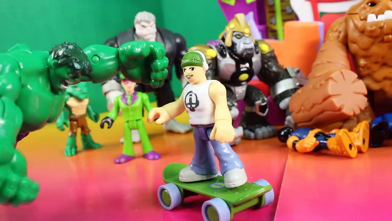 Hulk Smash Brothers Turn Into Compound Hulk & Battle Imaginext Joker