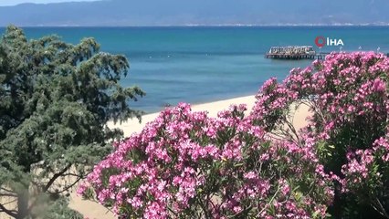 Sokağa çıkma yasağına genelde turistler de uydu, sahiller boş kaldı