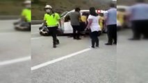 4 kişinin yaralandığı trafik kazasında kadının kolu koptu