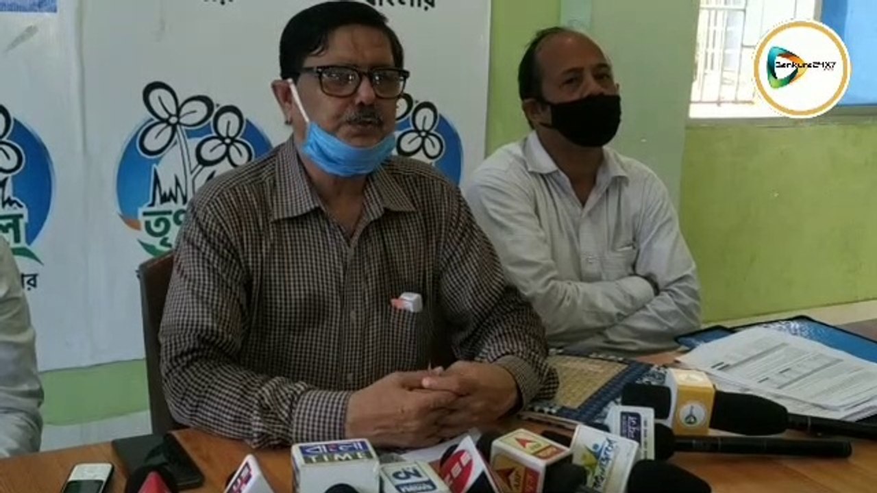 করোনার রেশন আর ত্রাণ নিয়ে দলবাজী!দলের কোপেই তৃণমূলের বর্ষীয়ান নেতা শ্যাম মুখোপাধ্যায় সহ আরও দুই নেতা।কারণ দর্শানোর নোটিশ পাঠাল দল।