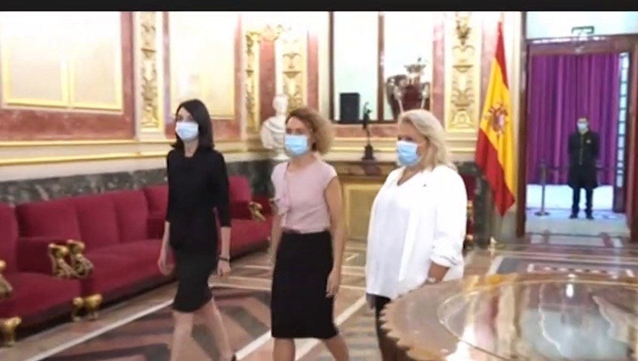 Víctimas del terrorismo exigen dentro y fuera del Congreso no blanquear a Bildu