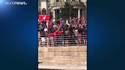 La fête du titre déborde, le club et la ville de Liverpool voient rouge