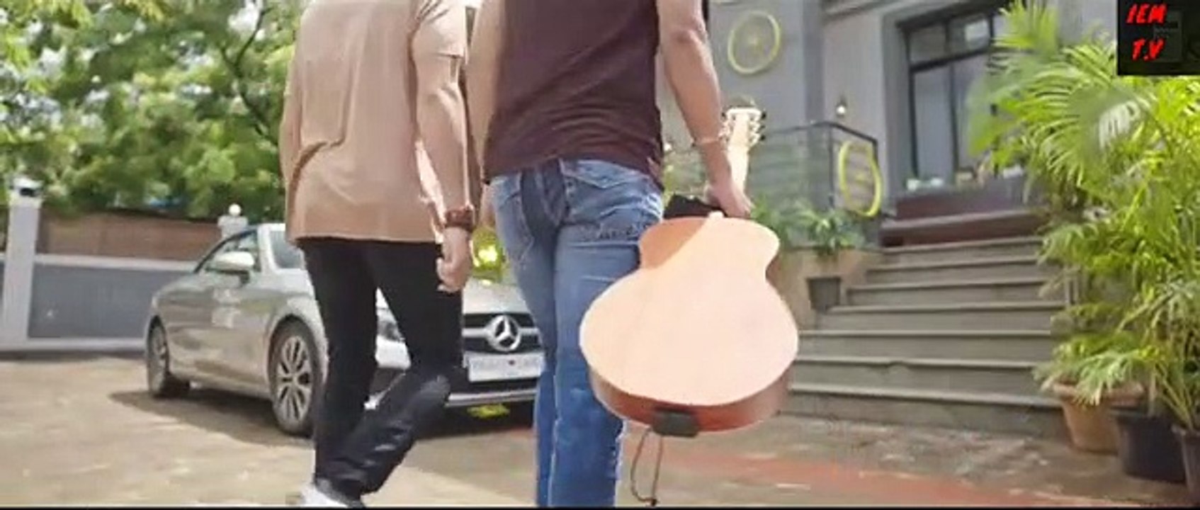 Yaari hai song