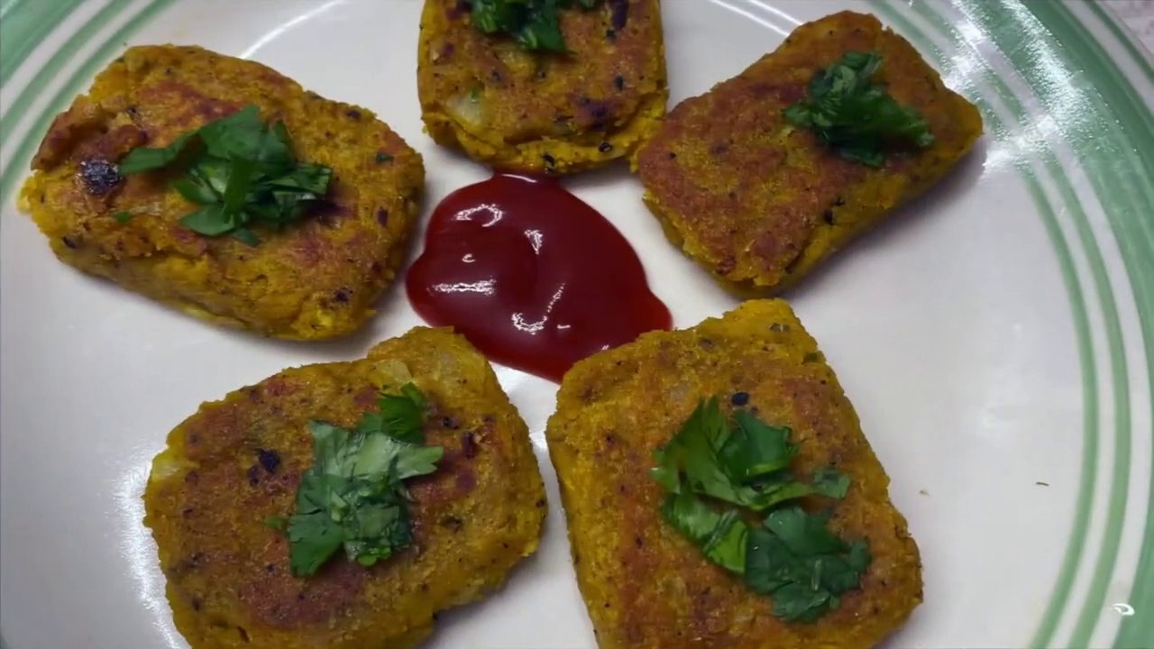 Gluten Free Snack | Rice Fritters | चटपटा नाश्ता | Rice flour recipe | Kitchen with a Knife