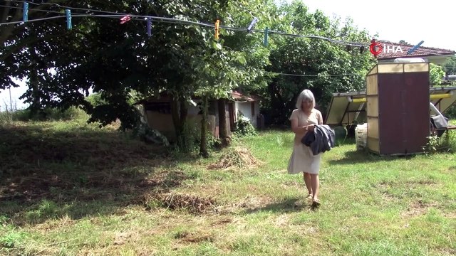 Ahırı sanat atölyesine dönüştürdü