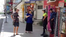 Yasaktan haberi olmayan turistler sokaklarda açık banka aradı