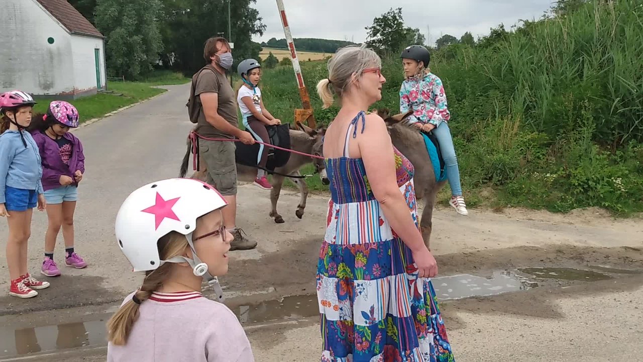 Hyon: balade à d'os d'âne pour les enfants