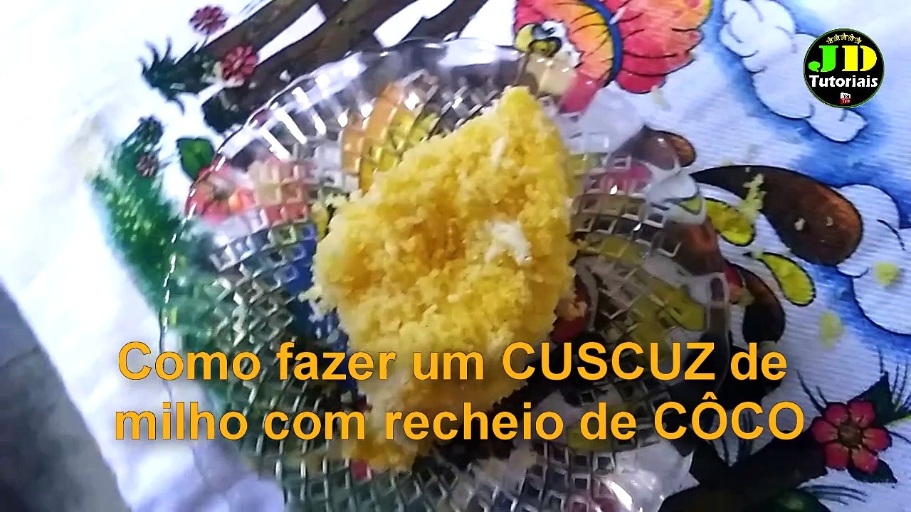 Como fazer um cuscuz de milho com recheio de coco