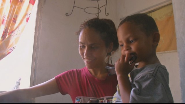 Venezuelans returning home after Colombia economic lockdown