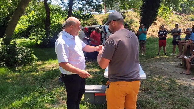 Montfrin : remise des prix du concours ça float pour nous