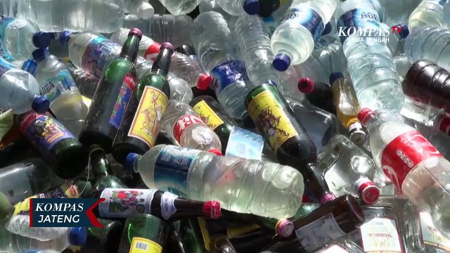 Hari Anti Narkotika, Ribuan Botol Miras, Sabu dan Ekstasi Dimusnahkan